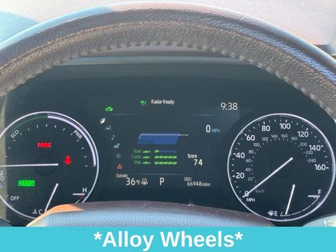 Used 2021 Toyota Sienna Platinum image 30