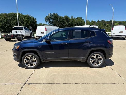 Used 2019 Jeep Compass Limited AWD/4WD image 3