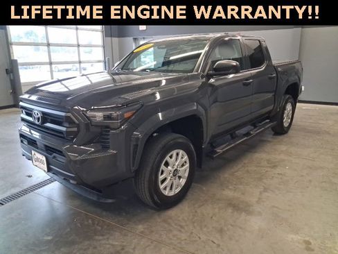 Used 2024 Toyota Tacoma SR image 4