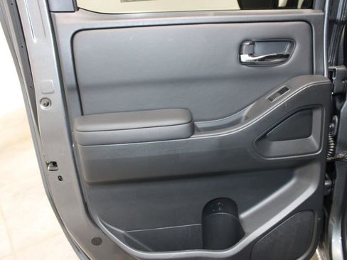 Used 2023 Nissan Frontier SV w/ SV Convenience Package AWD/4WD image 21
