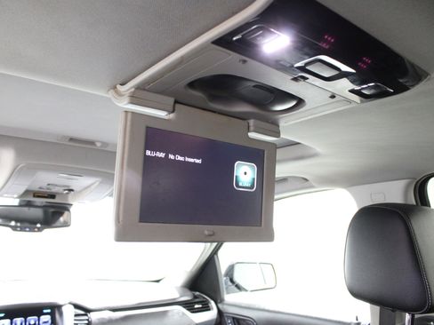 Used 2020 Chevrolet Suburban Premier image 29