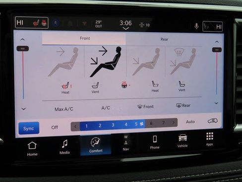 New 2026 Chrysler Pacifica Limited AWD/4WD image 36