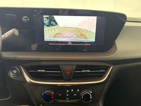 Used 2024 Buick Encore GX Preferred FWD image 22