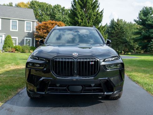 Used 2023 BMW X7 M60i image 8