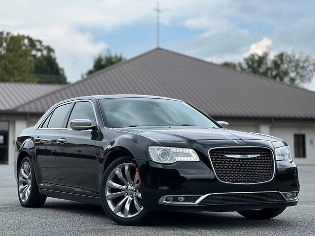 Used 2020 Chrysler 300 Limited RWD image 3