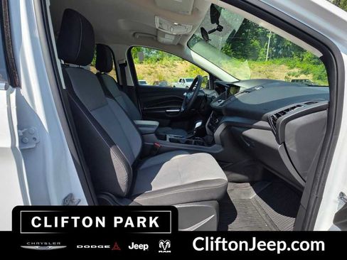 Used 2019 Ford Escape SE AWD/4WD image 15