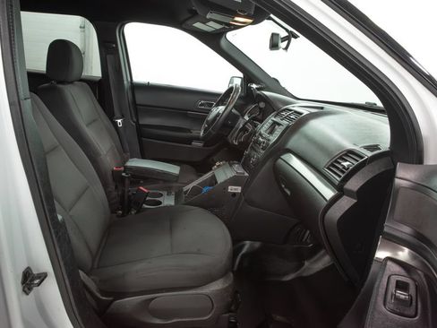 Used 2017 Ford Explorer 4WD Police Interceptor w/ Ready For The Road Package image 16