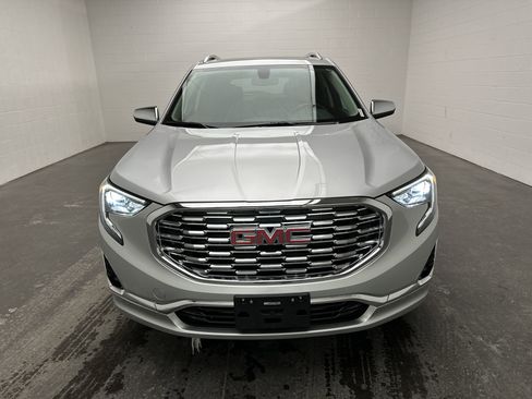 Used 2019 GMC Terrain Denali image 3