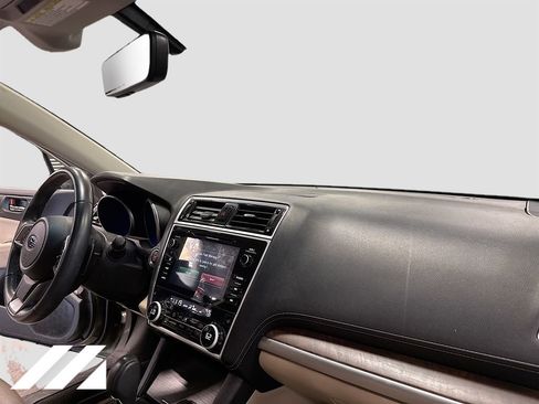 Used 2018 Subaru Outback 2.5i Limited AWD/4WD image 32