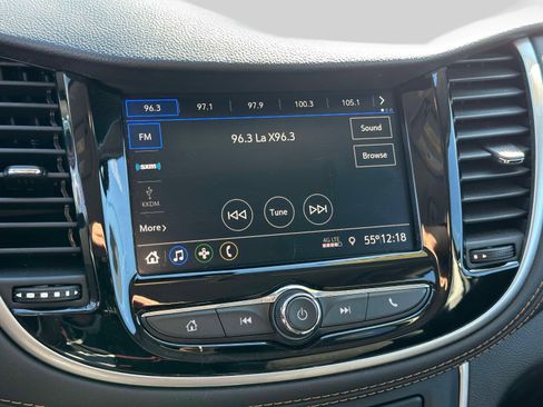 Used 2022 Chevrolet Trax LT w/ LT Convenience Package image 26