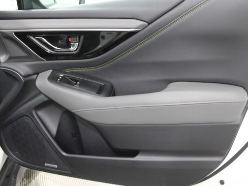 Used 2025 Subaru Outback Onyx Edition image 24