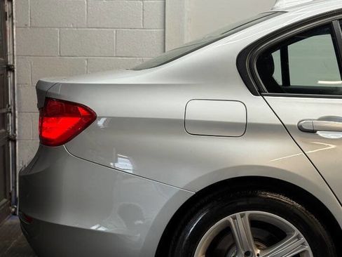 Used 2014 BMW 320i xDrive Sedan AWD/4WD image 7