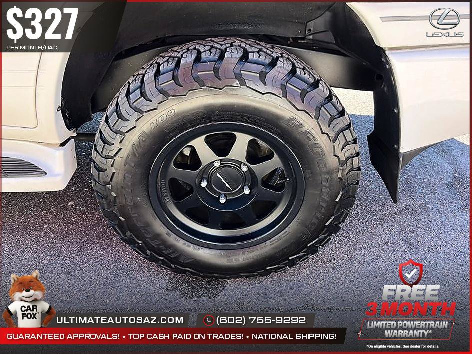 Used 2006 Lexus LX 470 4WD w/ Preferred Accessory Pkg image 21