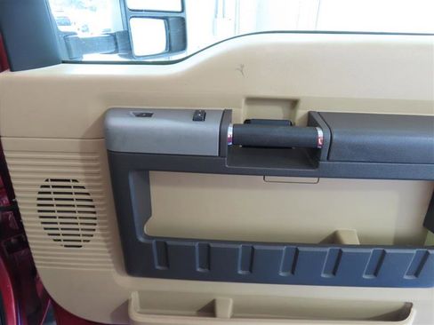 Used 2015 Ford F350 Lariat w/ Chrome Package image 34