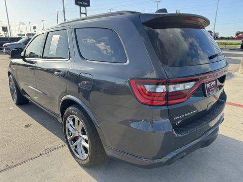 Used 2023 Dodge Durango R/T w/ Tow 'N Go Package AWD/4WD image 8