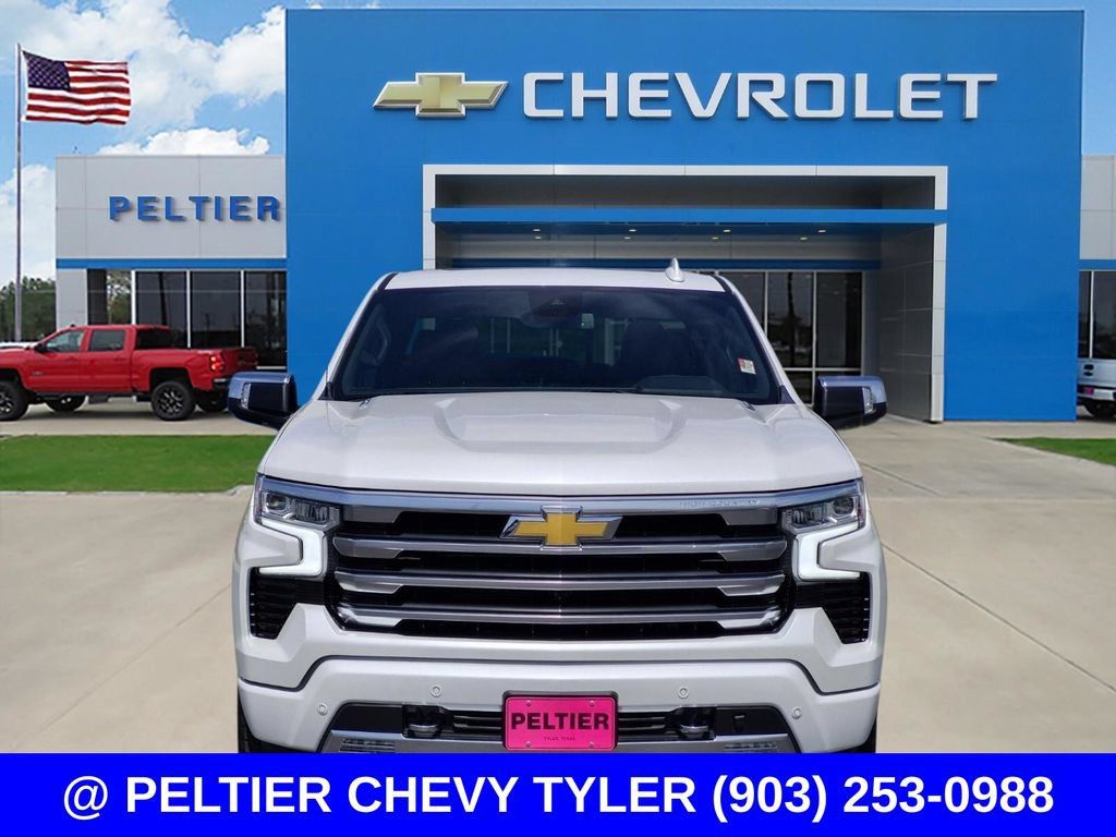 Used 2023 Chevrolet Silverado 1500 High Country w/ Z71 Off-Road Package AWD/4WD image 2