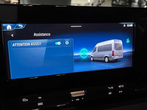 Used 2025 Mercedes-Benz Sprinter 2500 image 26