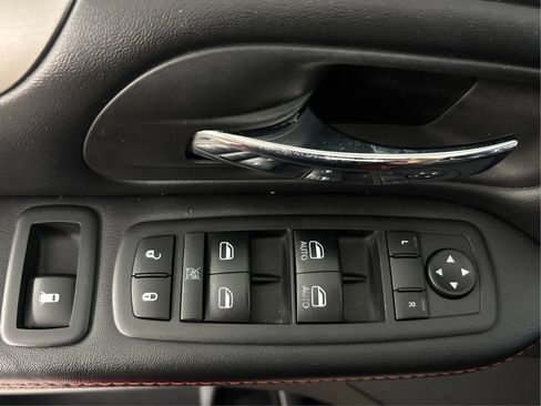 Used 2019 Dodge Grand Caravan GT FWD image 39