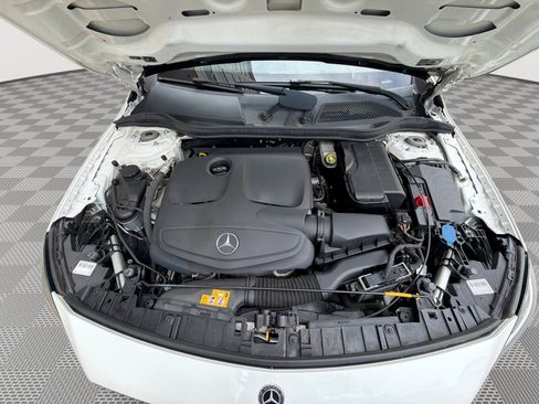 Used 2020 Mercedes-Benz GLA 250 4MATIC image 17