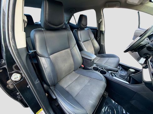 Used 2015 Toyota Corolla S image 14