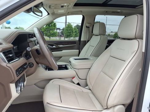 Used 2023 GMC Yukon Denali RWD image 19