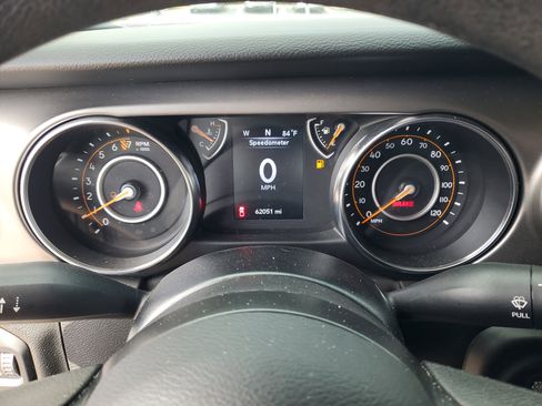 Used 2022 Jeep Gladiator Sport image 16