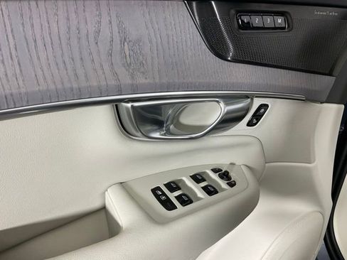 New 2026 Volvo XC90 B6 Ultra w/ Protection Package image 28