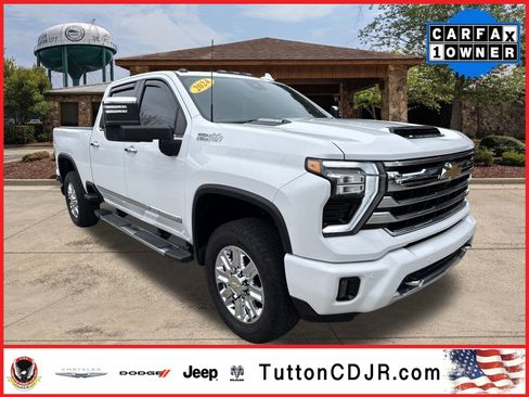 Used 2024 Chevrolet Silverado 2500 High Country w/ Technology Package image 1