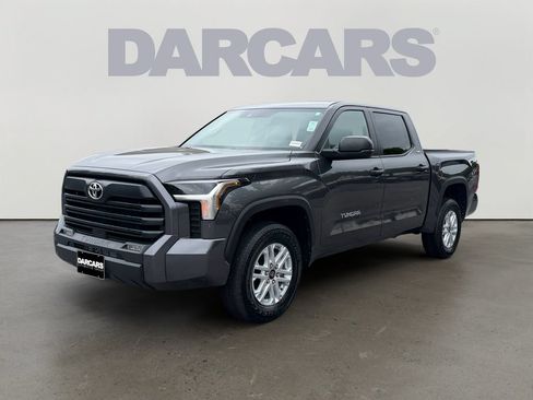 Used 2025 Toyota Tundra SR5 AWD/4WD image 3