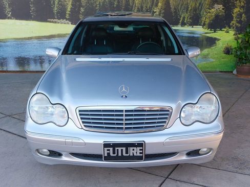Used 2002 Mercedes-Benz C 320 Sedan image 2