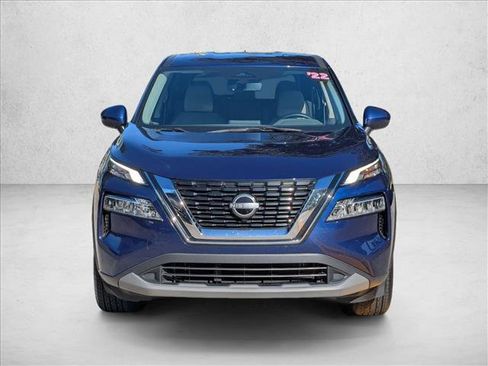 Used 2022 Nissan Rogue SV FWD image 2