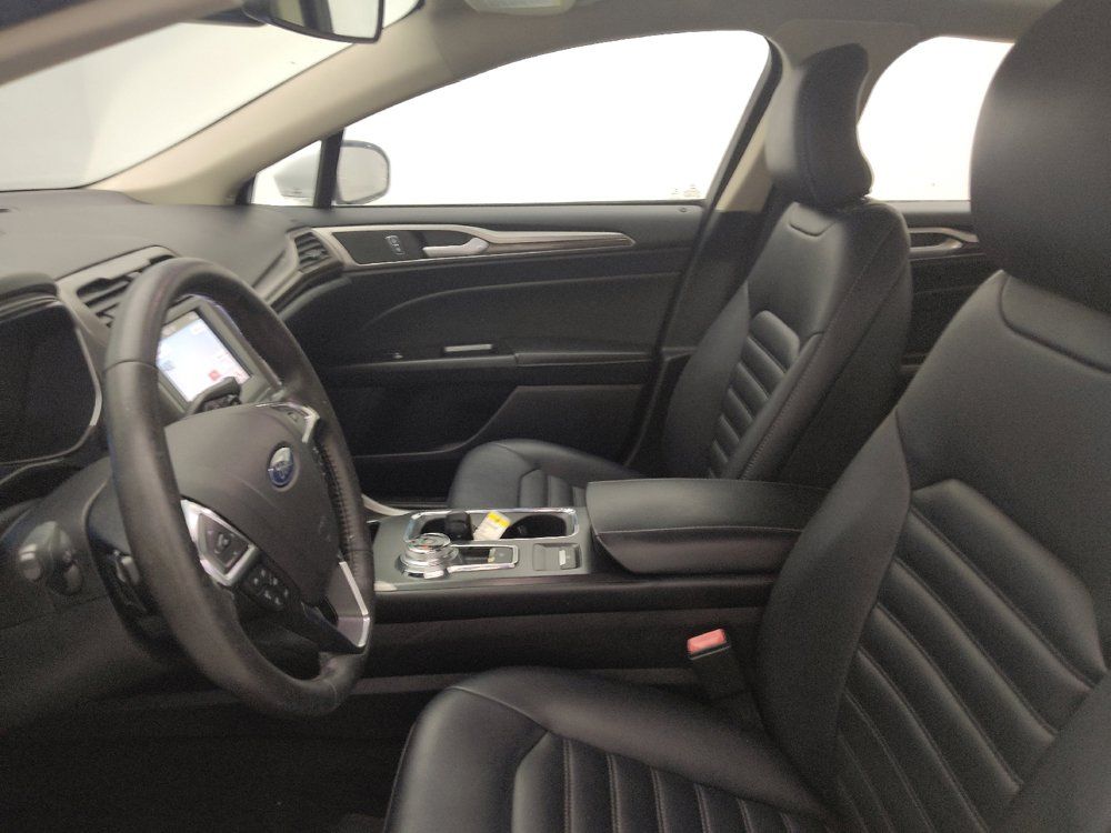 Used 2019 Ford Fusion SEL FWD image 17
