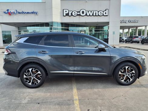 Used 2023 Kia Sportage EX FWD image 4