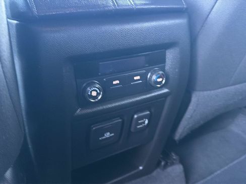 Used 2023 Chevrolet Traverse LT w/ LPO, Floor Liner Package AWD/4WD image 19