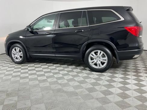 Used 2016 Honda Pilot LX image 3