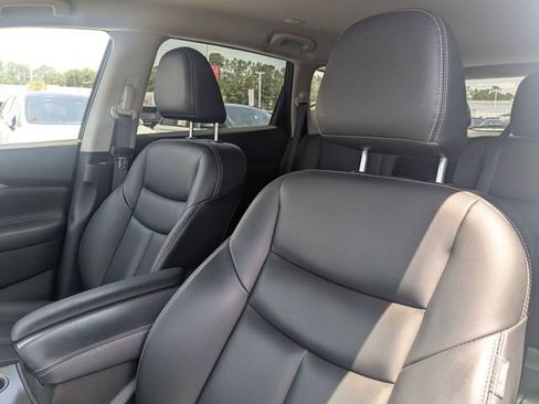 Used 2024 Nissan Murano SV FWD image 13