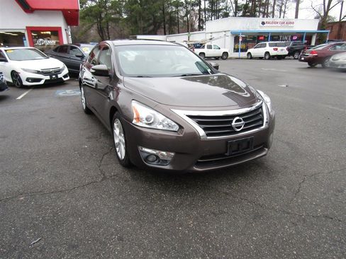 Used 2013 Nissan Altima 2.5 SV w/ 2.5SV Convenience Pkg image 10