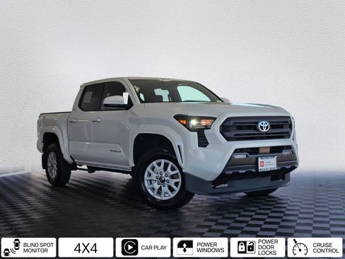 Certified 2025 Toyota Tacoma SR5 w/ SR5 Upgrade Package AWD/4WD image 1