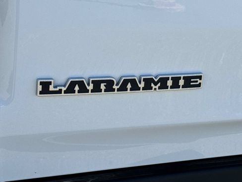 Used 2025 RAM 1500 Laramie AWD/4WD image 8