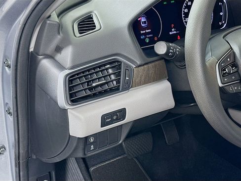 Used 2019 Honda Accord EX image 10