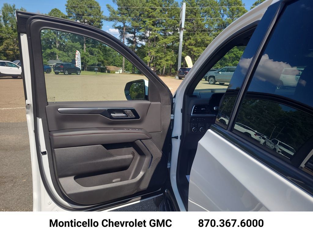 New 2026 Chevrolet Tahoe RST w/ Sun And Tow Package AWD/4WD image 13