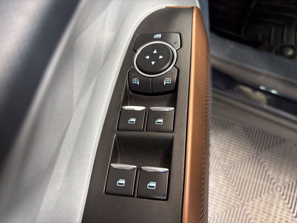 Used 2022 Ford Maverick Lariat w/ Lariat Luxury Package FWD image 27