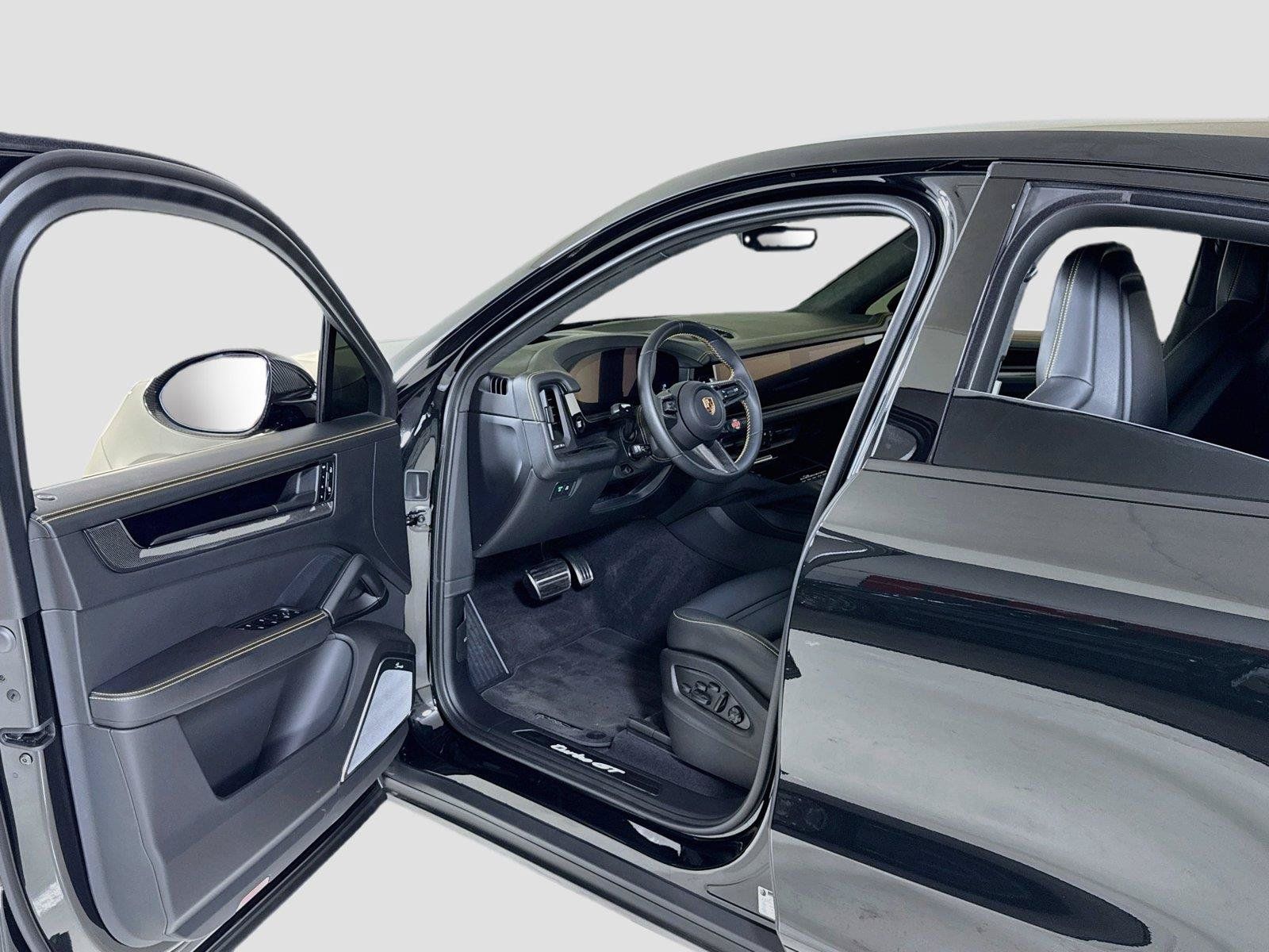 Used 2025 Porsche Cayenne Turbo GT AWD/4WD image 12