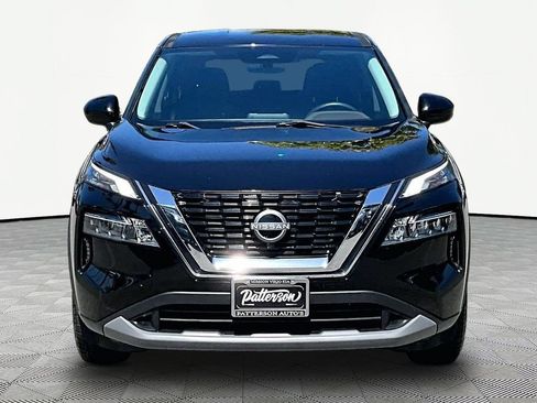 Used 2023 Nissan Rogue SV FWD image 3