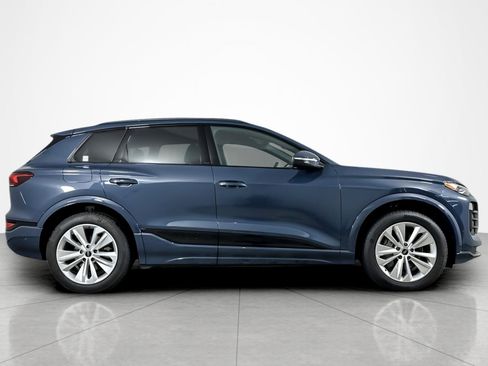 Used 2025 Audi Q6 e-tron Premium w/ Convenience Package image 6