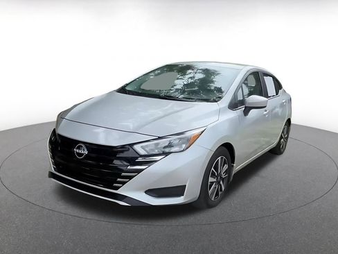 Used 2025 Nissan Versa SV w/ Trunk Package FWD image 7