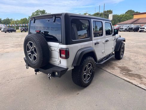 Used 2020 Jeep Wrangler Unlimited Sport S AWD/4WD image 8