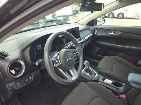 Used 2020 Kia Forte LXS FWD image 8