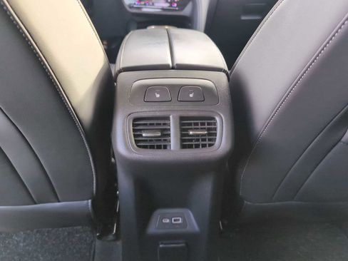 Used 2023 Buick Envision Avenir image 22