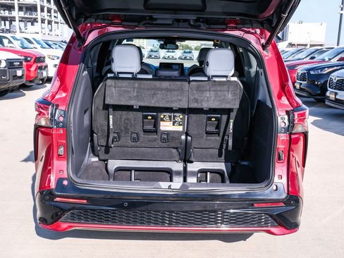 Certified 2021 Toyota Sienna XSE AWD/4WD image 27